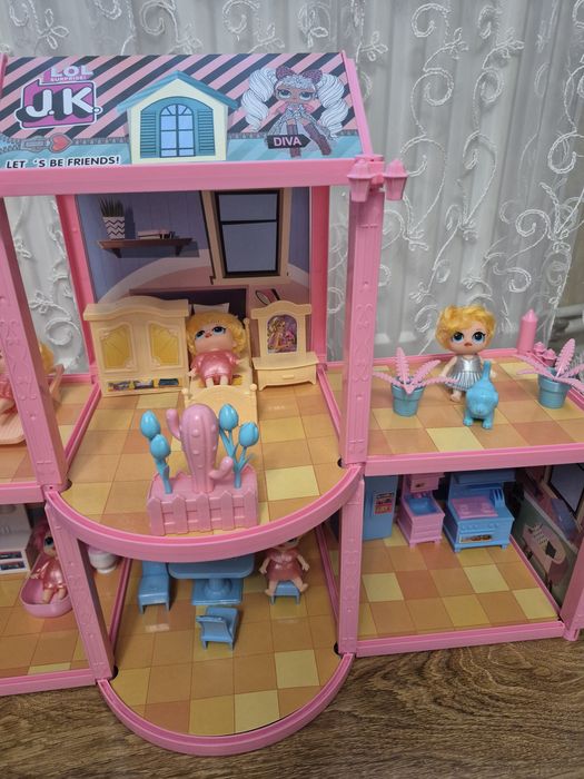 Ляльковий будиночок LOL SURPRISES на 102 деталі