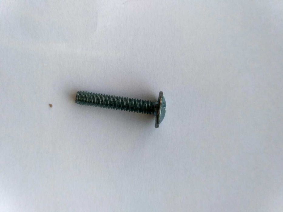 гвинти болти     м4