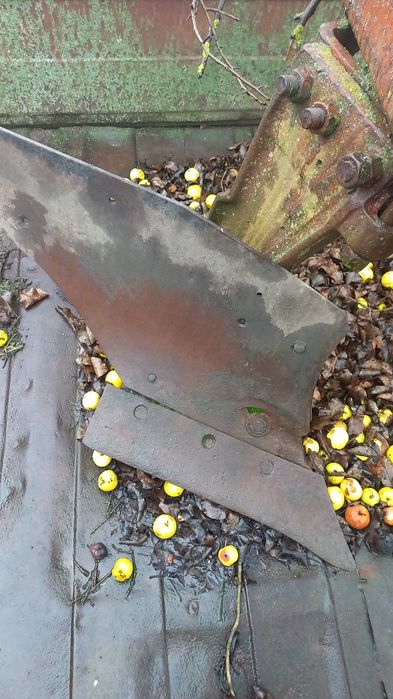 Продам 4-х корпусний плуг