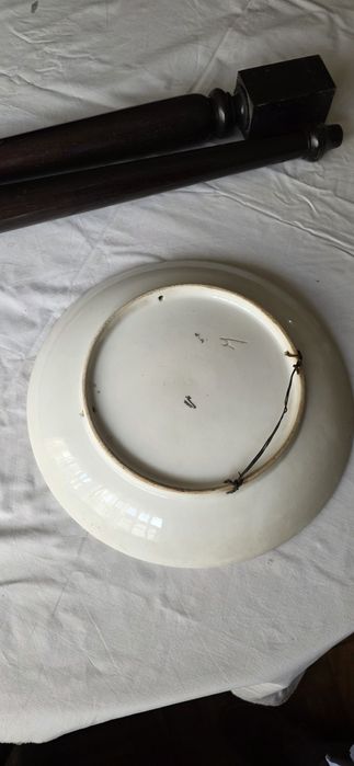 Prato grande Pintado à Mão da marca VISTA ALEGRE
