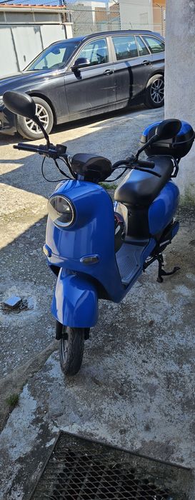 Vendo moto elétrica 750€
