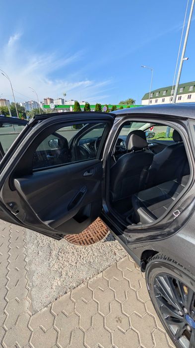 Ford Focus 2.0 Ti-VCT GDI бензин. 2015 року. у хорошому стані