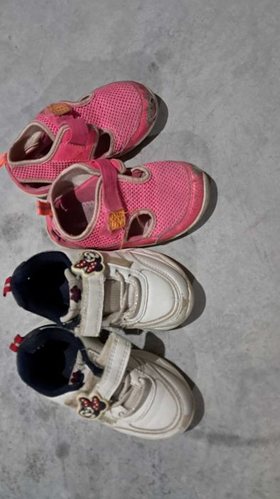 Sapatos 2/3anos varios tamanhos