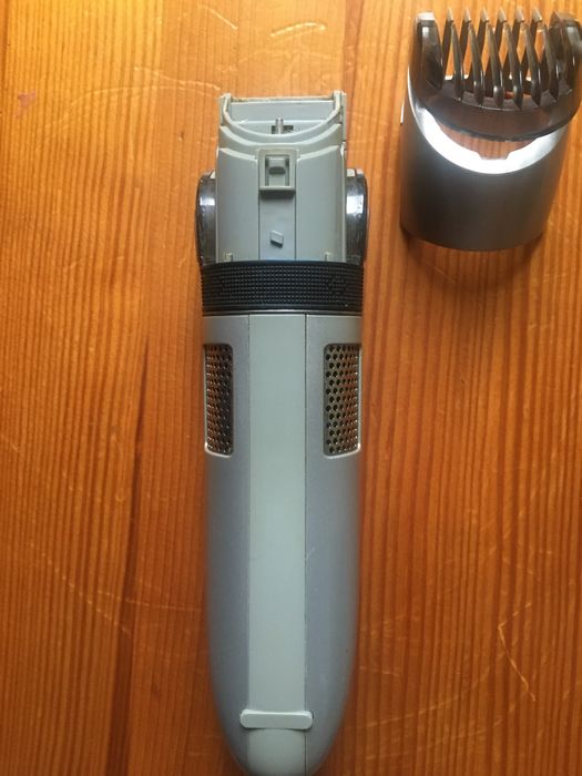 Аккумуляторная машинка для стрижки волос PHILIPS