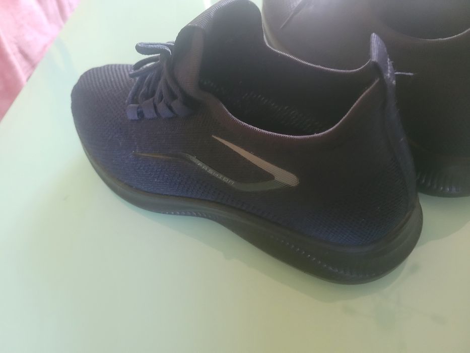 Buty sportowe adidasy lekkie nowe
