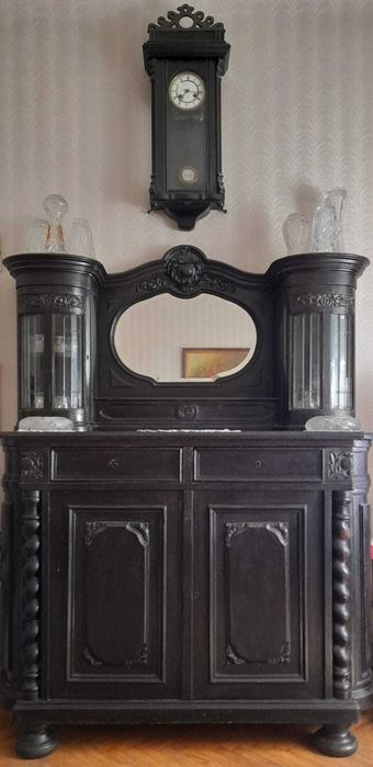 Zabytkowy kredens ponad-100 letni