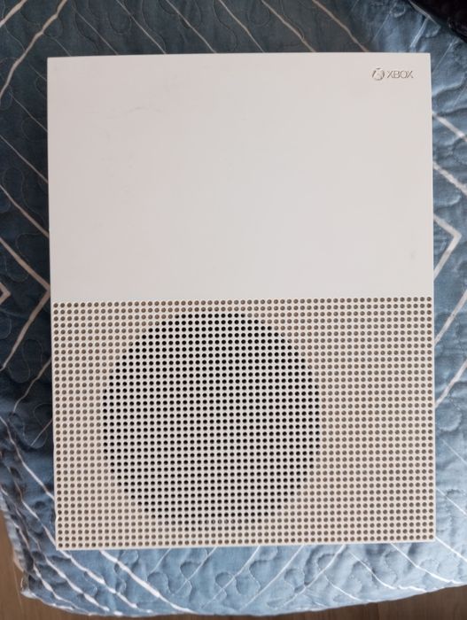 Xbox one S  controle+FIFA24