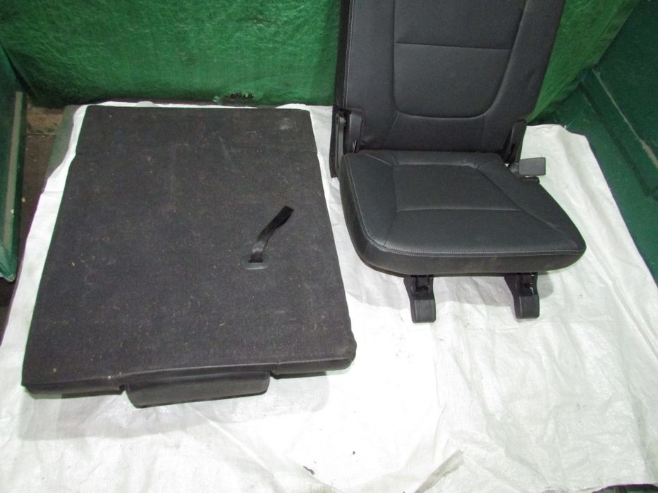 Салон шкіряний 3 ряд Kia Sorento 2 2009-2012 шкіряні сидіння сідушки