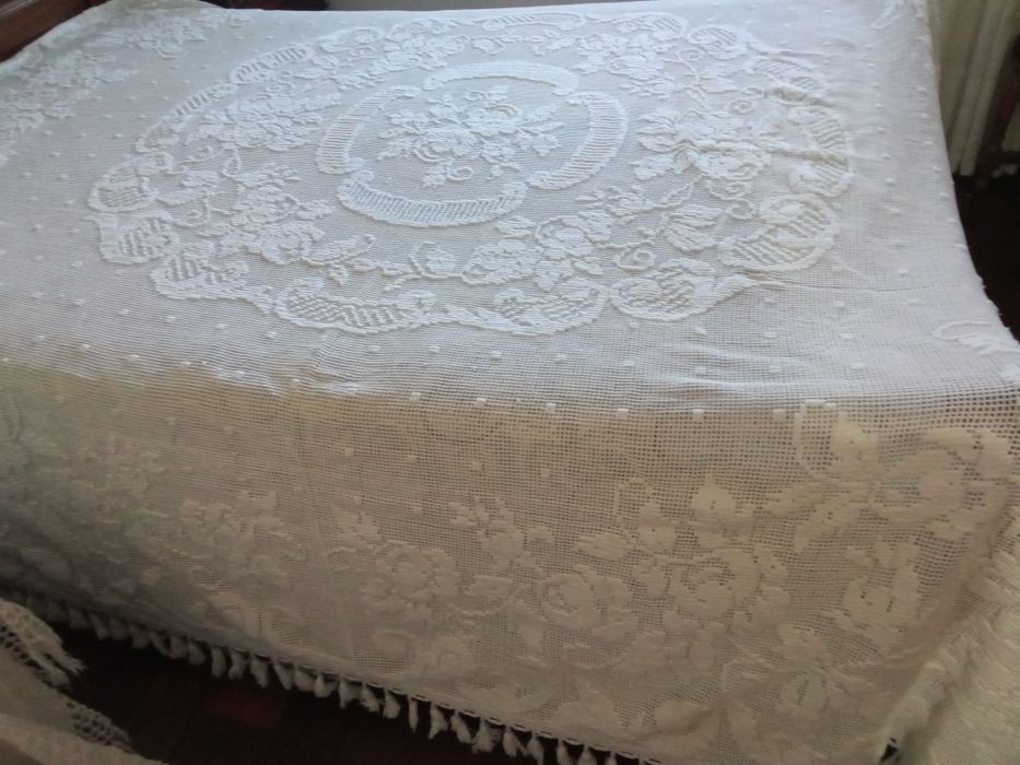 Coberta branca nova de renda industrial