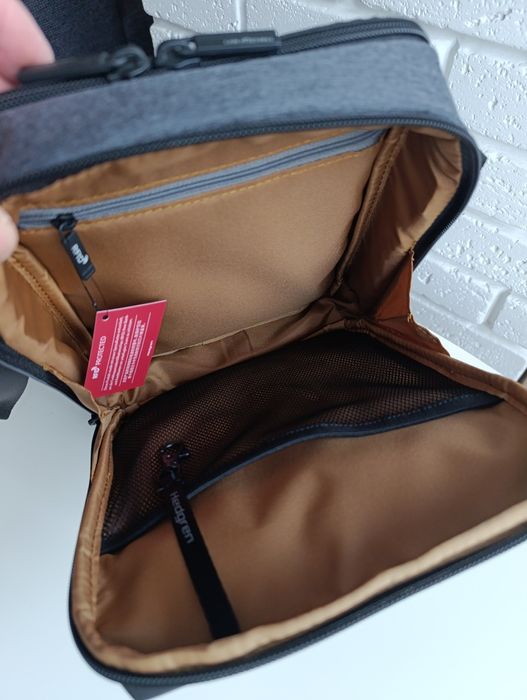 Сумка мужская через плечо Hedgren