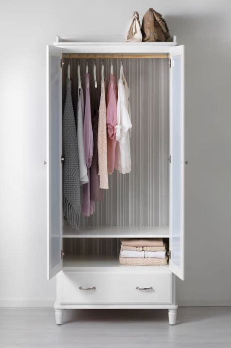 Guarda roupa de criança/adolescente Branco, impecavel