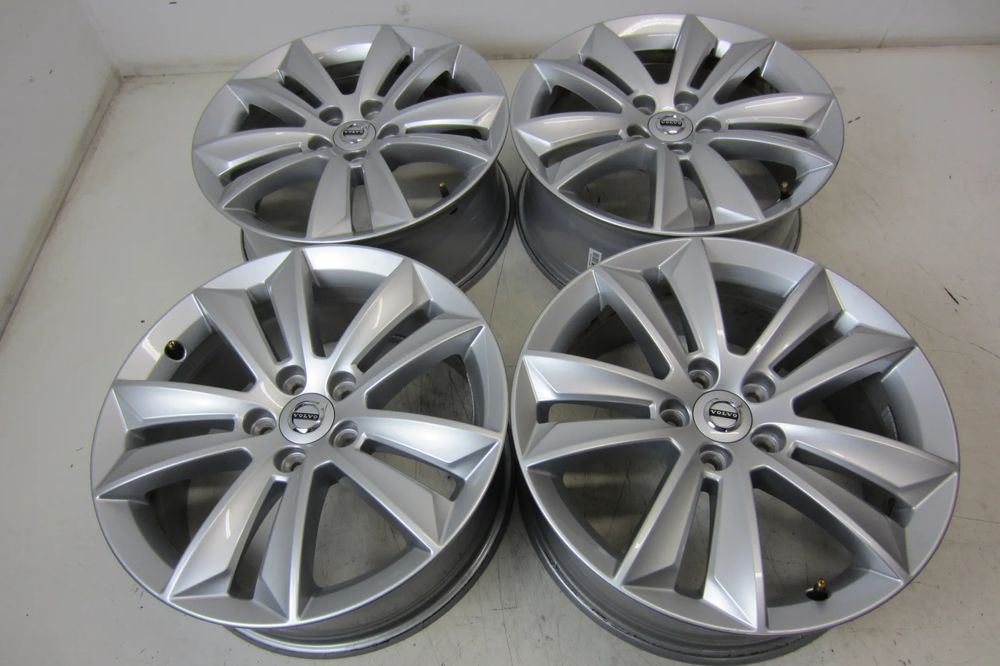 felgi aluminiowe 17  volvo c30 v50 v60 s60 cx30 xc60 v70 oryginał