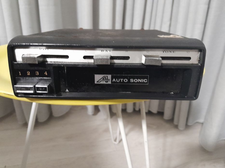 Antigo leitor de cartuchos para clássicos