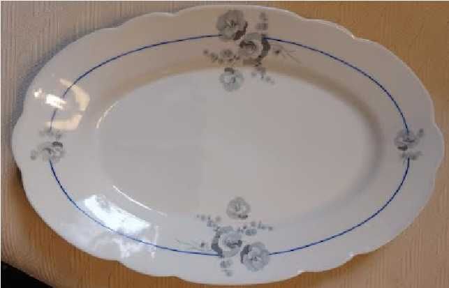 Travessa antiga em porcelana de Vista Alegre