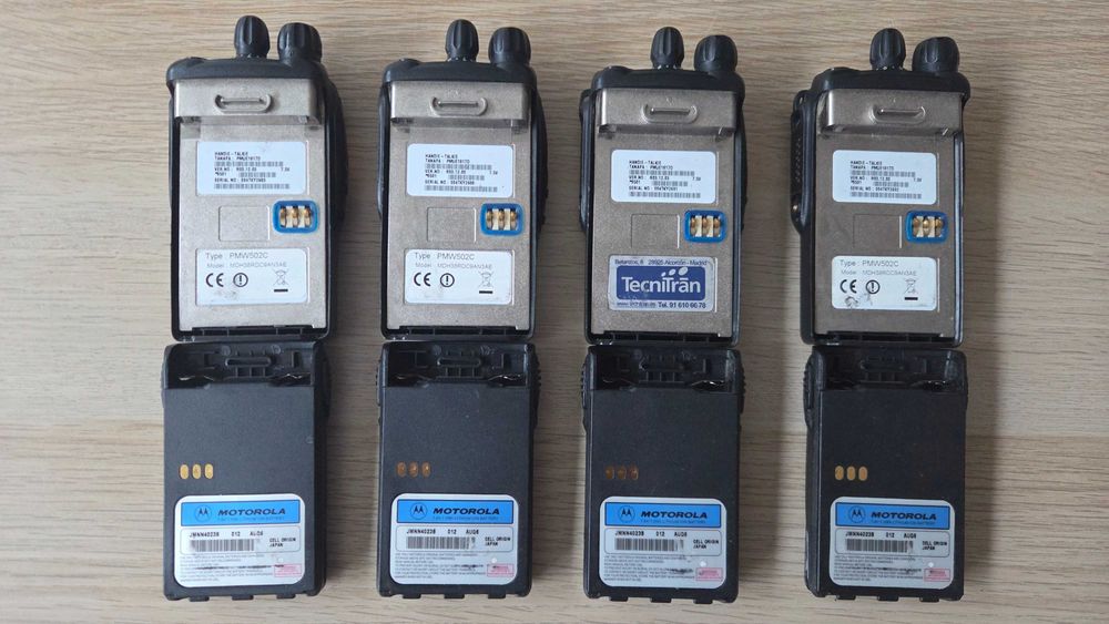 Motorola GP344 UHF walkie talkie 4 rádios + carregadores
