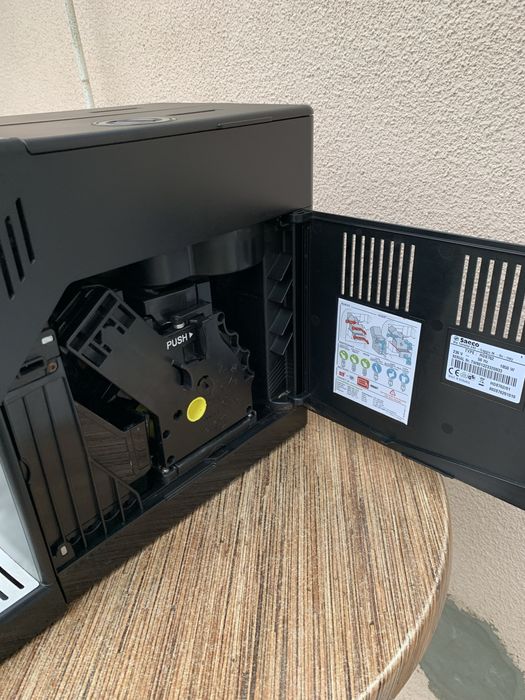 Кофемашшина Saeco Philips HD8762