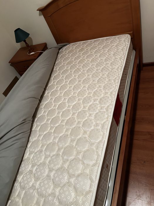 Cama de solteiro + colchão
