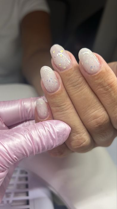Manicure / Pedicure /henna
