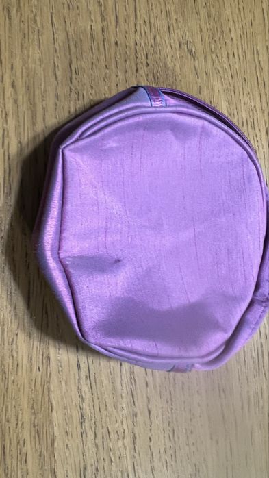 Mała różowa kosmetyczka estee Lauder