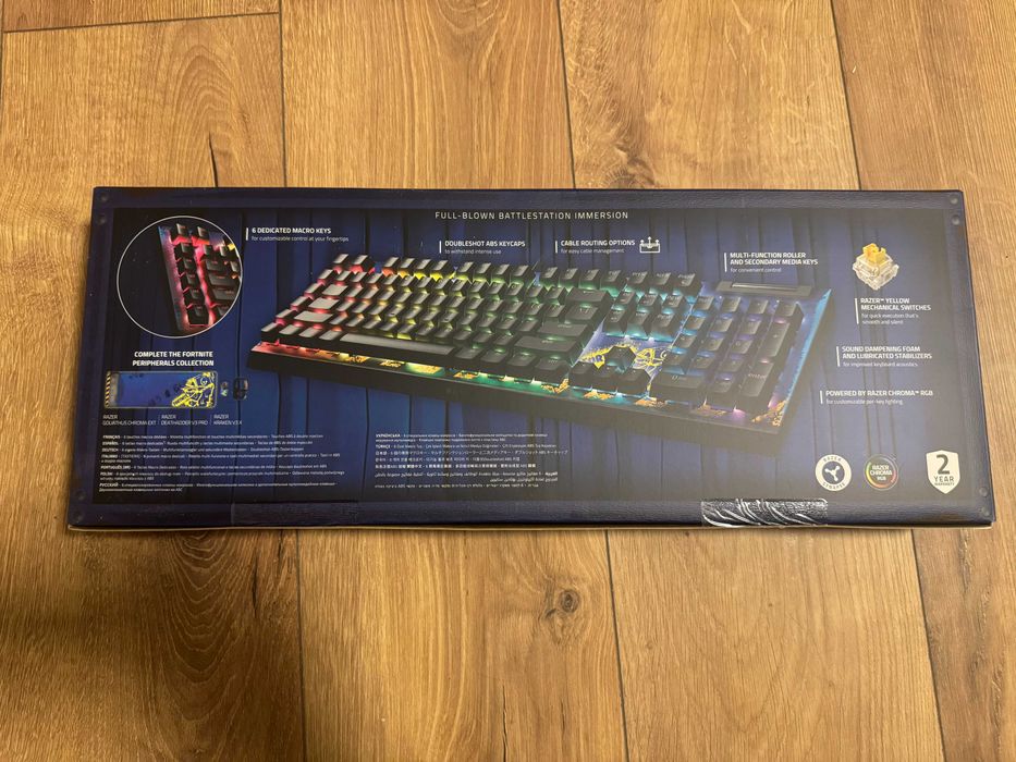Klawiatura Razer BlackWidow V4 X Fortnite RGB żółte przełączniki