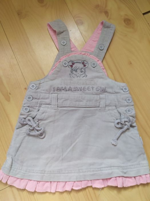 Śliczna sukieneczka dla maluszka