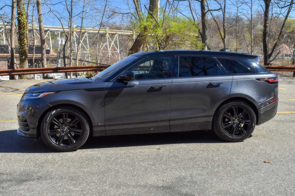 Land Rover Range Rover Velar      2021