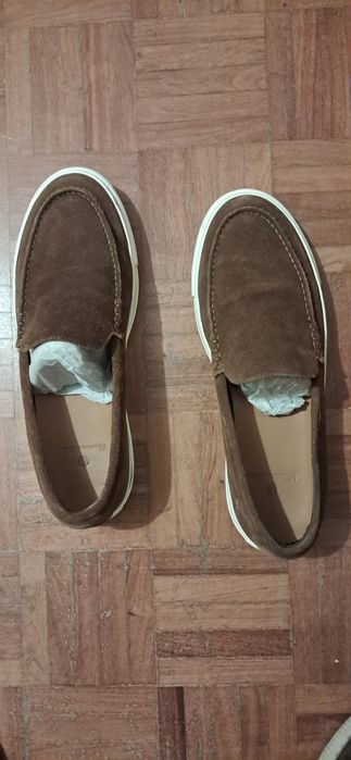 Sapatos Camurça, como novos. Usados uma vez