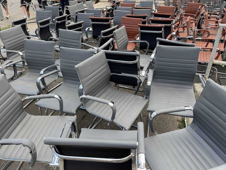 офісні кутові столи дивани прямі стелажі