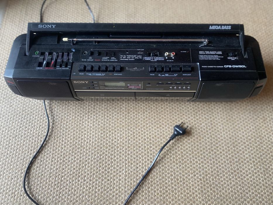 Rádio Cassete Sony CFS-DW50L Mega Bass - Funcional