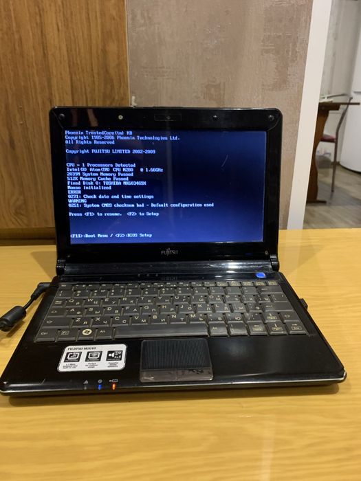 Продам нетбук