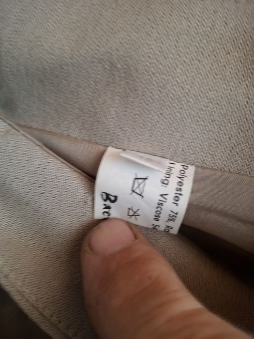 Garsonka damska rozmiar 42  jak na zdjeciach.