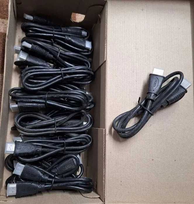 Кабель для тюнера, IPTV приставки и компьютера: 3RCA-3.5мм Jack, Кабель HDMI-HDMI, Кабель VGA-VGA с фильтром.