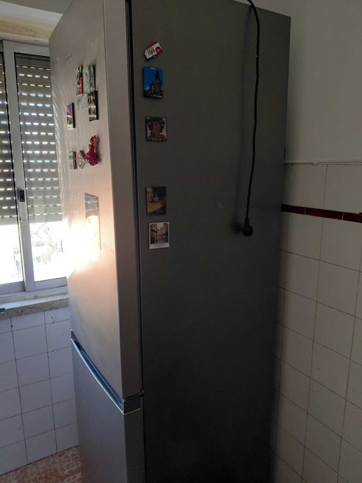 Frigorífico Combinado HOTPOINT HAFC9 no frost em bom estado