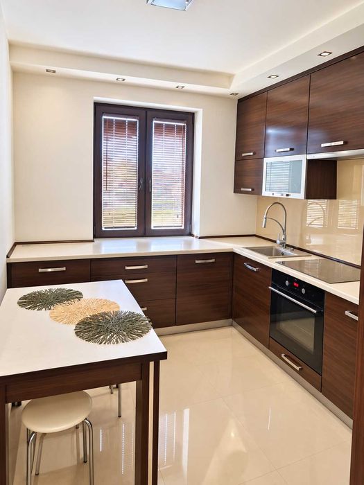 Chełm, centrum, 3 pokoje, balkon, miejsce postojowe, komórka lokatorska – 590 000 zł, bez pośredników.