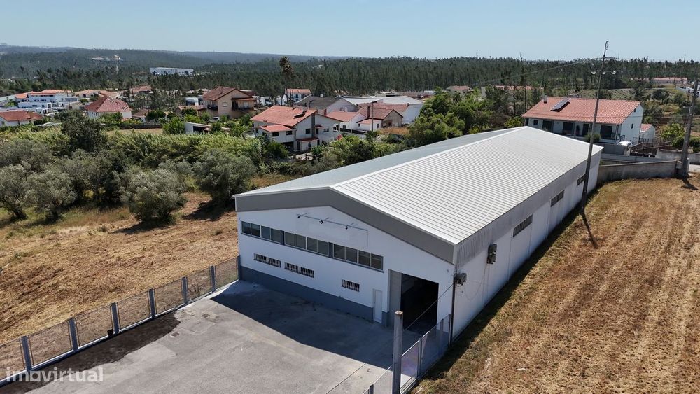 Armazém Industrial para Arrendamento – Zona da Barosa, Leiria
