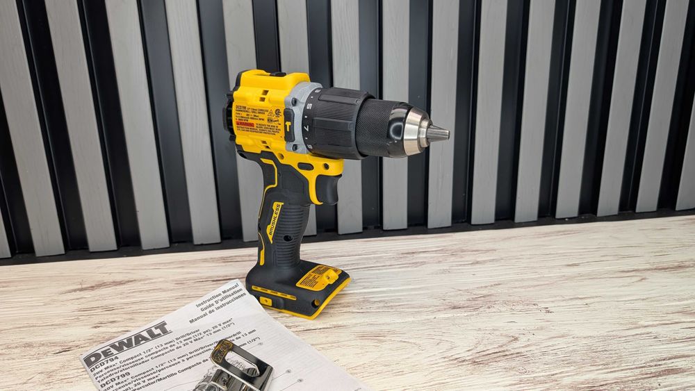 Безщіточний шуруповерт DeWalt DCD799 20v