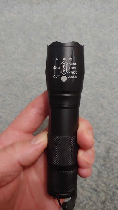 Фонарик Яркий Аккумуляторный 18650 с Зумом алюминий новый