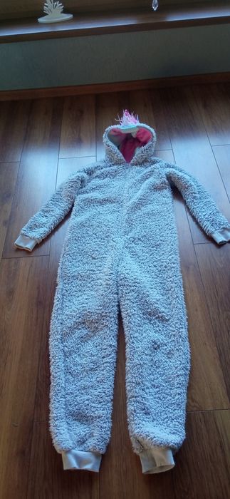 Kombinezon piżama jednorożec