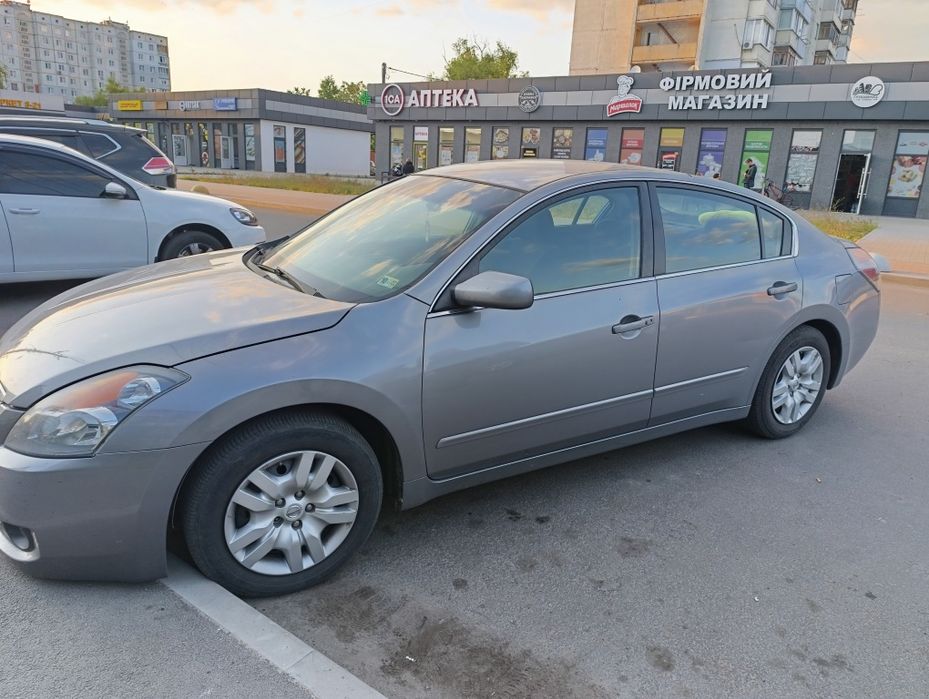 Nissan Altima 2009 рік з газом