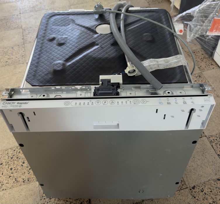 Máquina de Lavar Loiça Encastre CANDY CI3E7L0W2 (13 Conjuntos