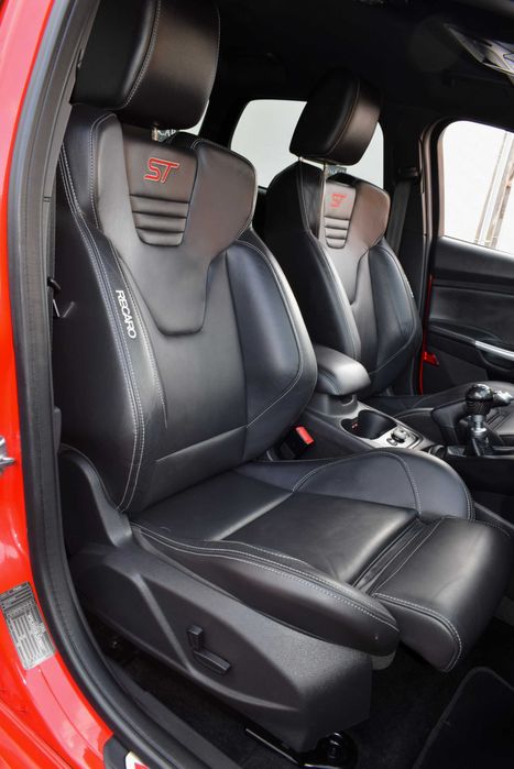 Ford Focus SW 2.0 EcoBoost ST 250cv ST-3 # 2013/07