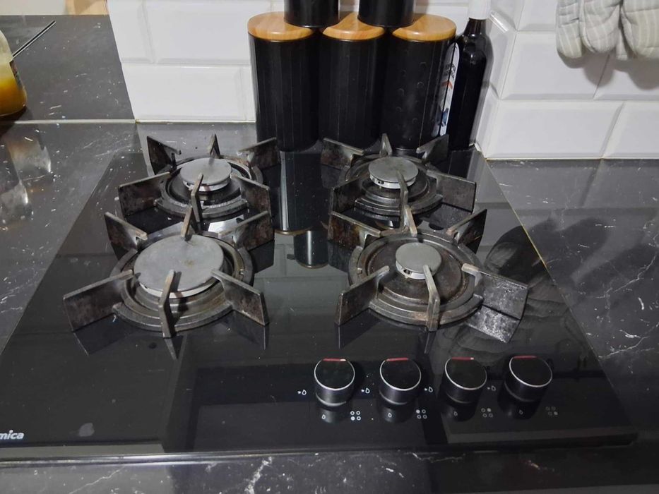 Sprzedam kuchenkę gazową i piekarnik gazowy do zabudowy,