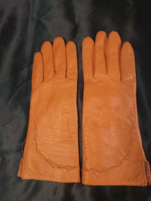 Новые женские перчатки цвет апельсин 6,5 размер