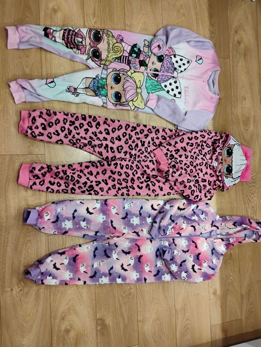 Piżamki pajacyki 122/128