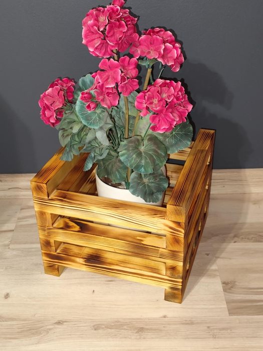 Wisząca Drewniana Doniczka / Kwietnik