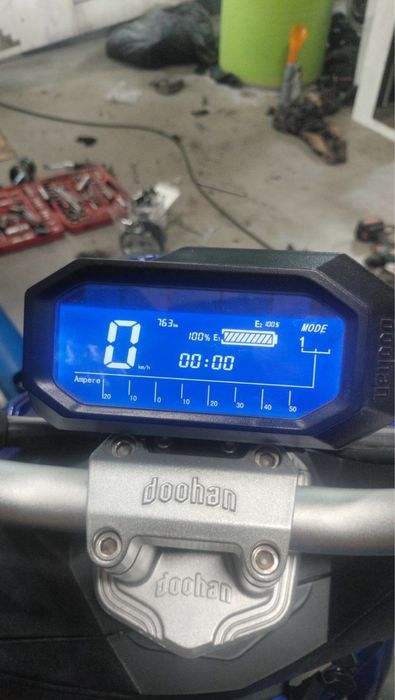 2 аккумулятори. Doohan Goodyear Ego 2. Скутер
