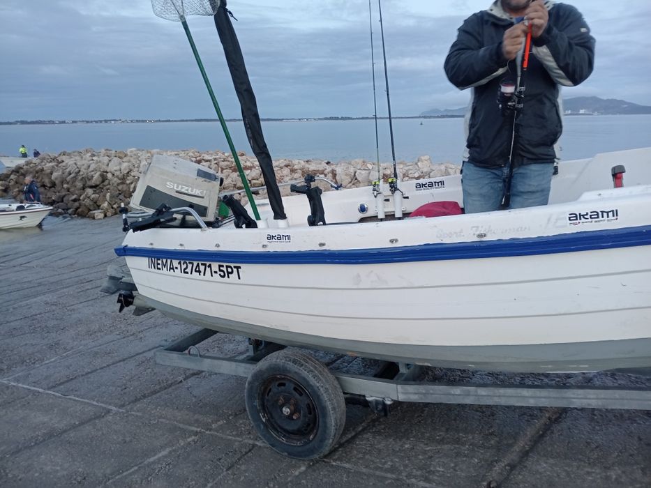 Barco 5 Mt motor Susuki 30 hp com atrelado novo