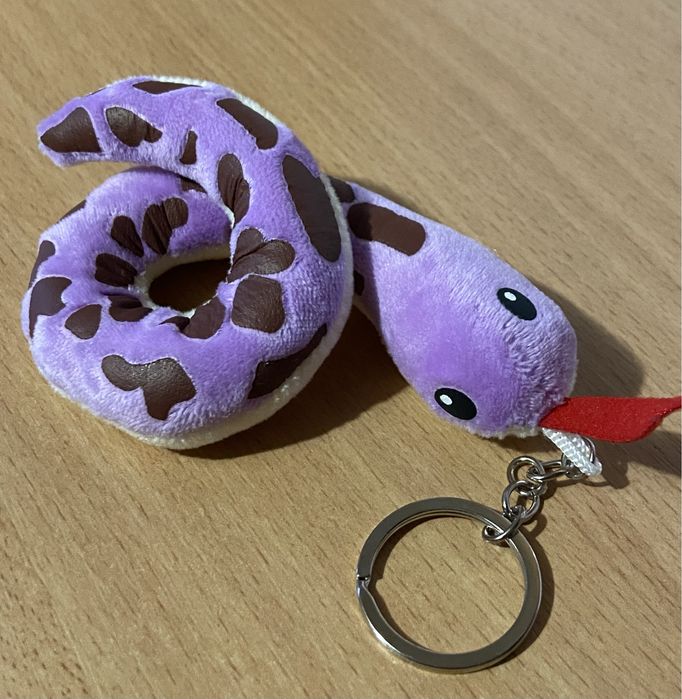 Брелок змійка фіолетова