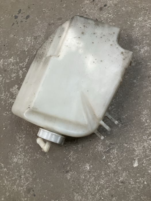 Honda Civic VIII 8 hybrid - zbiornik wyrównawczy