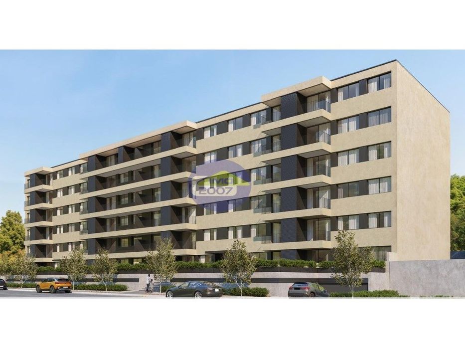 Apartamento T2 com terraço em São João da Madeira — S. João Da Madeira, Aveiro